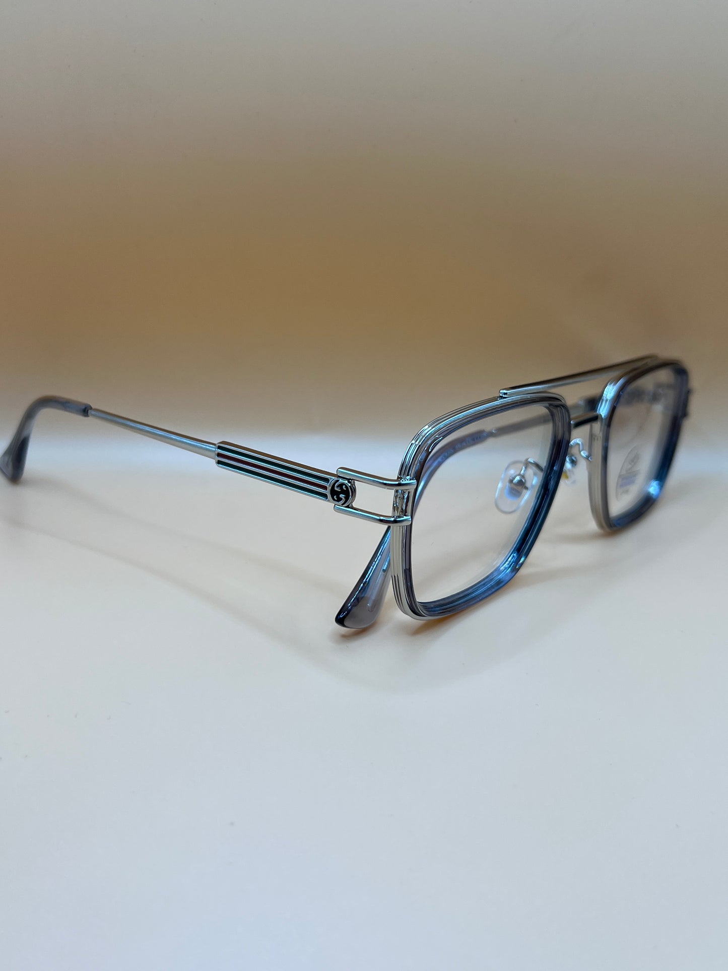 Gucci 4 seasson transparent