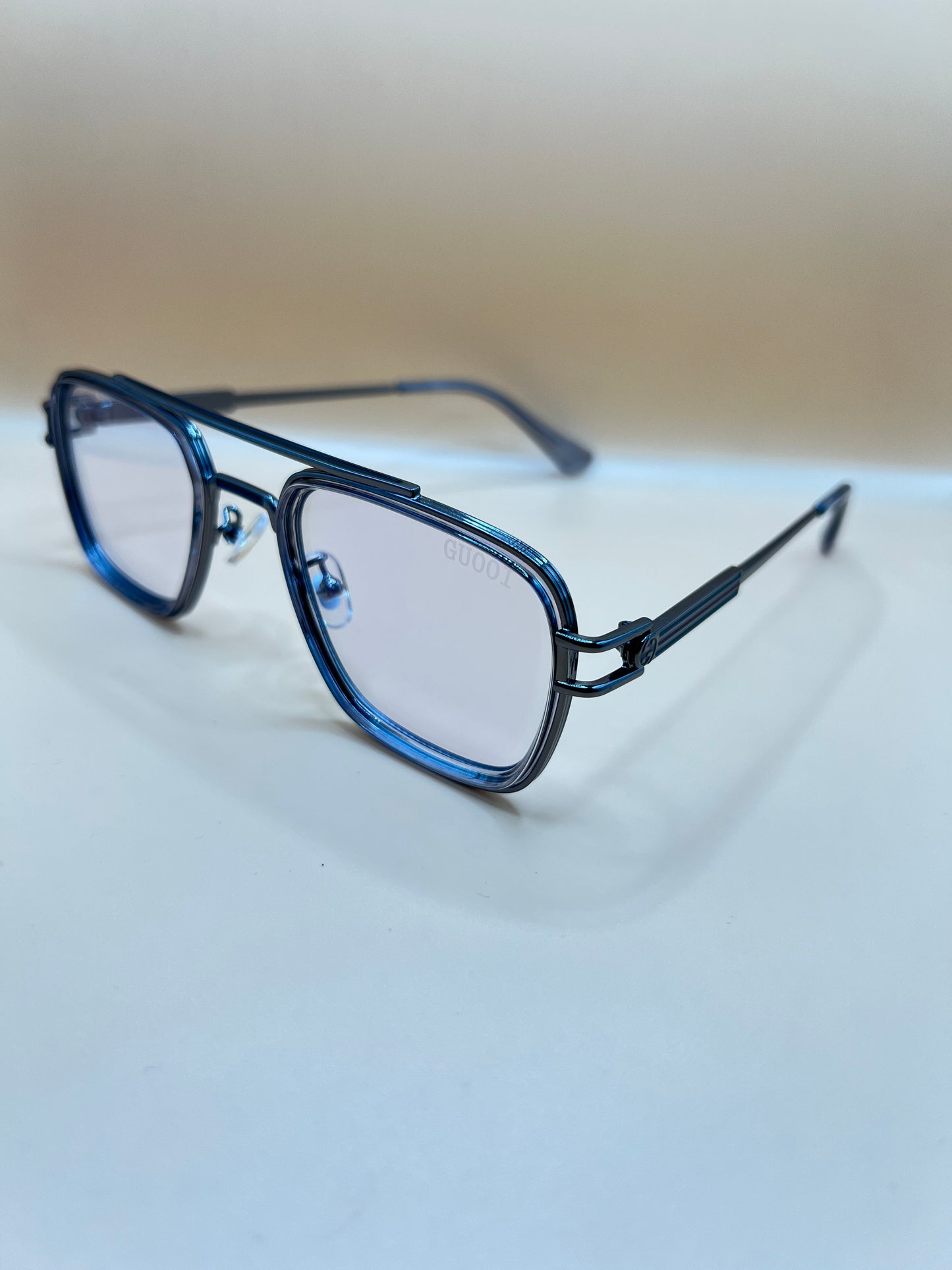 Gucci 4 seasson gris transparent